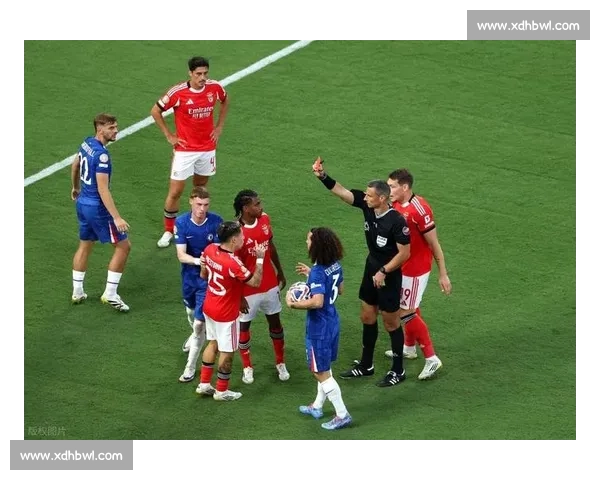 雷暴突袭世俱杯!本菲卡 vs 切尔西关键战被迫腰斩 雷暴突袭世俱杯!本菲卡 vs 切尔西关键战被迫腰斩