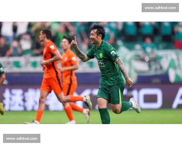 4 外援对决！国安 2-1 逆转云南，张玉宁替补造 2 球 + 法比奥制胜