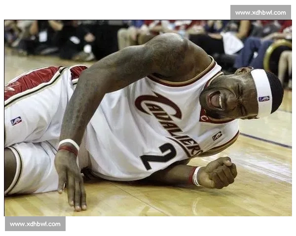 滑板大神的硬核勋章：那些疼到屏息的失误瞬间